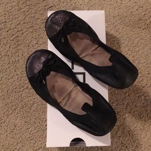 Also black flats with dark silver toe